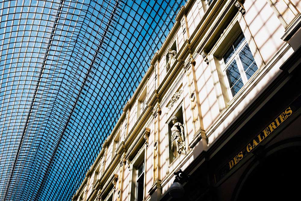 looking-up-in-brussels